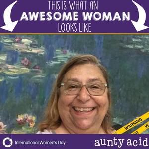 Meet your Posher, Debra